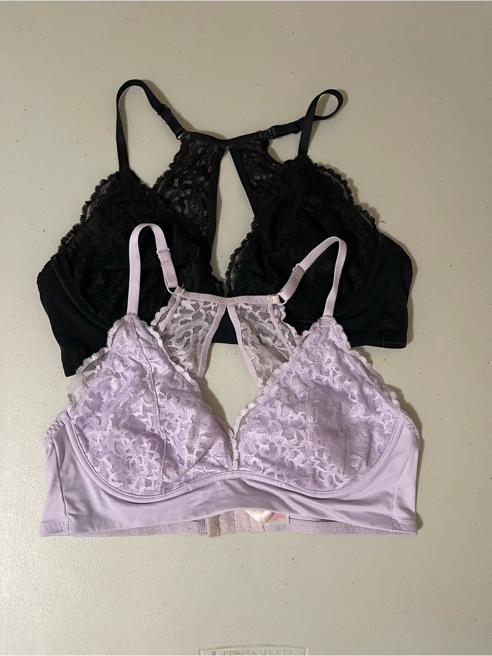 Victoria’s Secret VS PINK lace bralette with keyhole back M